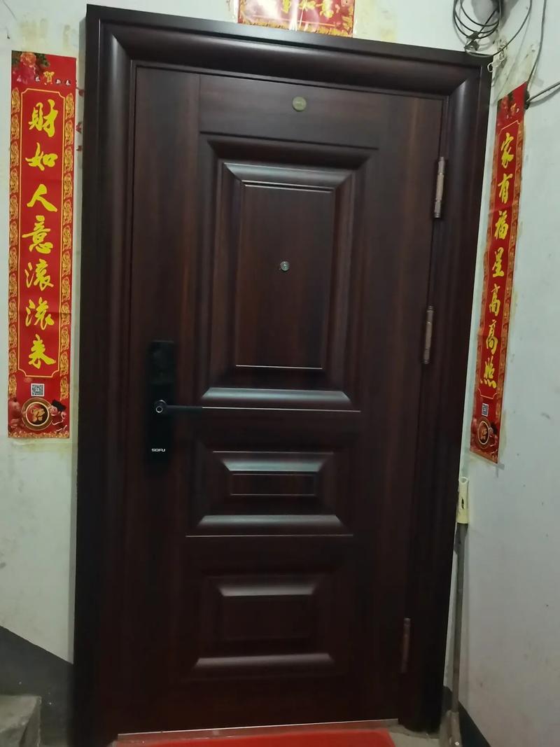 万洋二期盼盼集团防盗门样品门清仓处理活动持续进行中